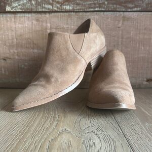 Steve Madden Tan Loafer